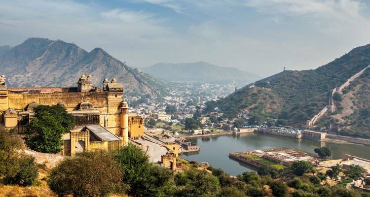 Panoramic view of Amber Fort overlooking Maota Lake and Jaipur city with surrounding arid hills