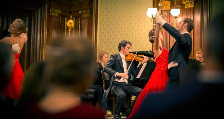 Enchanting Christmas & New Year's (2024) (Passau to Budapest, 2024) (including Salzburg) - Uniworld Boutique River Cruise Collection 4