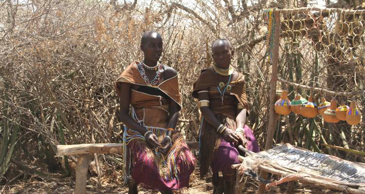 Honey Gathering - Sed Adventures Tours and Safaris 1