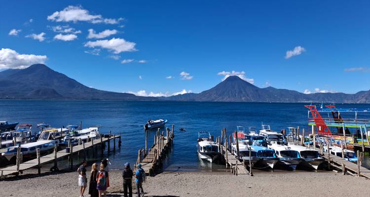 Depuis Antigua : Excursion d'une journée en bateau sur le lac Atitlan - Marvelus Travel 2