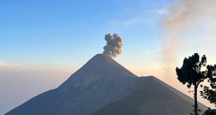 Depuis Antigua : Randonnée de 2 jours avec guide local autour du volcan Acatenango - Marvelus Travel 10