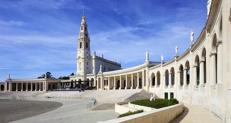 Fatima, Lourdes et les sanctuaires d'Espagne (2024) - Cosmos 4