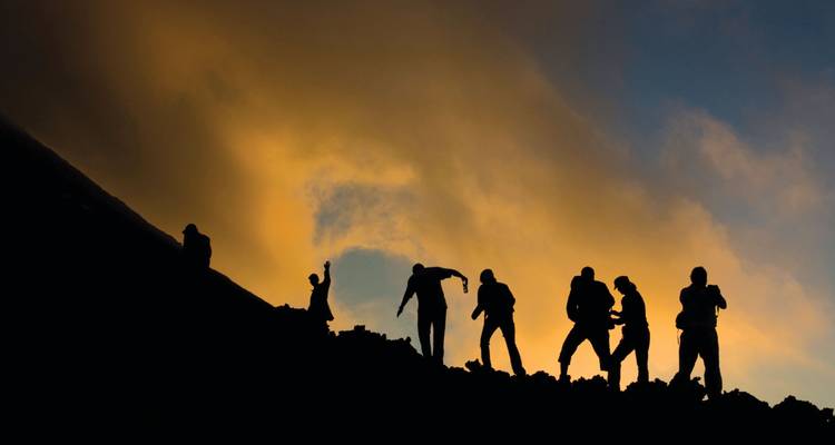 Le sentier des volcans : Vagues et coutumes locales - G Adventures 4