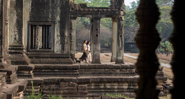 Epic Southeast Asia: River Cruises & Karst Mountains - G Adventures 3