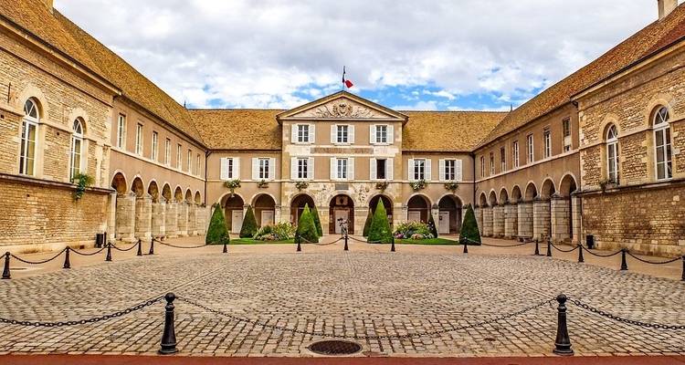Circuit des vins de Bourgogne - Discover France Adventures 7