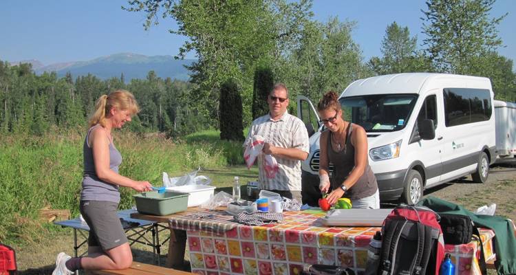 Trek dans les Rocheuses canadiennes et excursion en canoë - Timberwolf Tours Ltd. 8