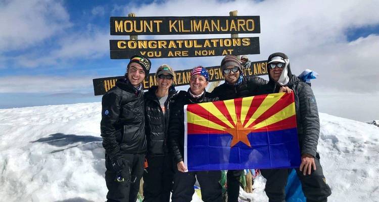 Kilimanjaro ruta Marangu 5 días *todo el transporte y alojamiento antes y después del excursionismo incluidos* - Zara Tours (Zara Tanzania Adventures) 2