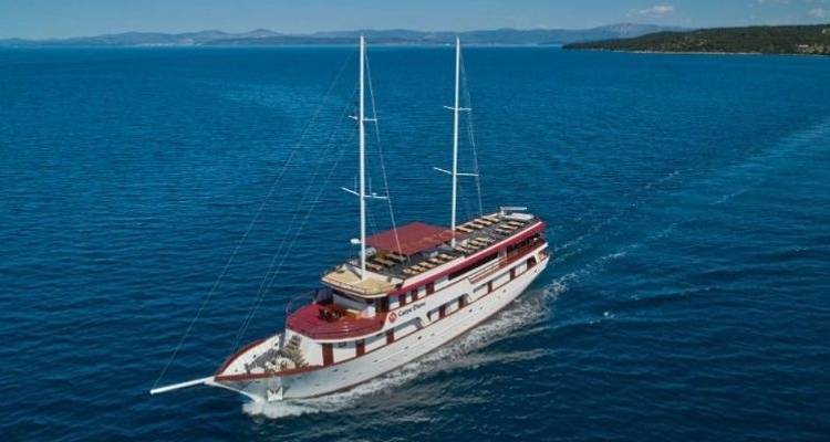 Navega de Dubrovnik a Split / Barco Premier - Travel Talk 10