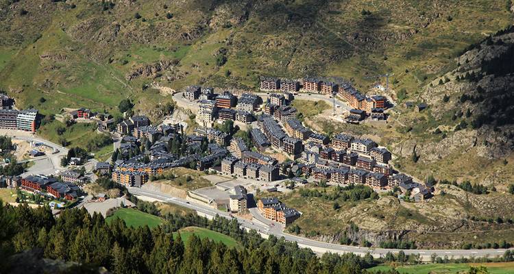 Vacances d'été en famille dans les Pyrénées avec des adolescents - Intrepid Travel 4