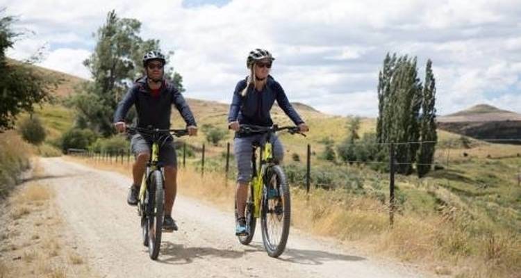 Lac Dunstan et sentier ferroviaire central d'Otago - Adventure South 9