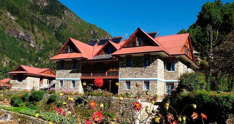 Excursión de lujo al campamento base del Everest - Ace the Himalaya 3