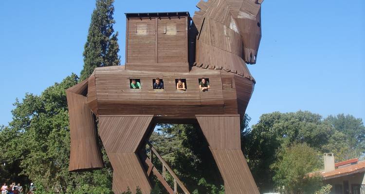 Istanbul - Gallipoli & Troy - Selcuk 3 Day Tour - Alaturka Turkey – Tours & Blue Cruises 4