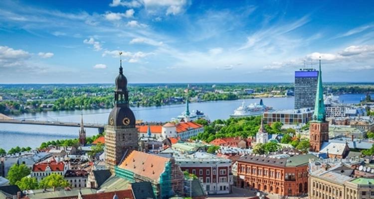 Explorateur du Nord - Expat Explore Travel 9