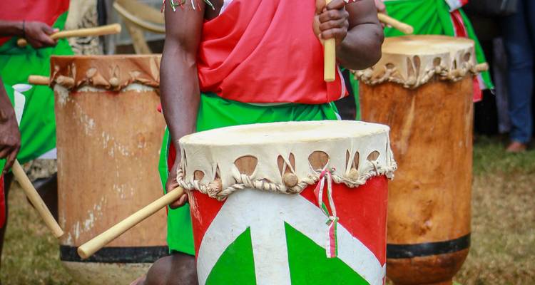 Lakes & Mountain Safari 10D/9N (Masai Mara, Lake Nakuru & Baringo, Samburu, Amboseli) - Bamba Travel 4