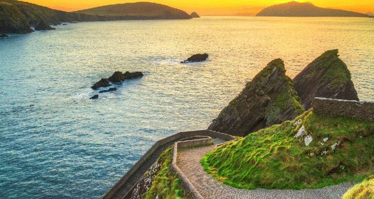 The Wild Atlantic Way - Hilltoptreks 6