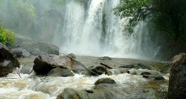 Best of Cambodia: Phnom Penh to Siem Reap 5-Day Tour - Legend Travel Group 8