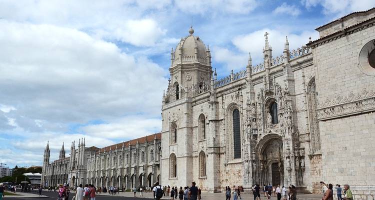 Country Roads of Portugal (Classic, Summer) - Insight Vacations 2