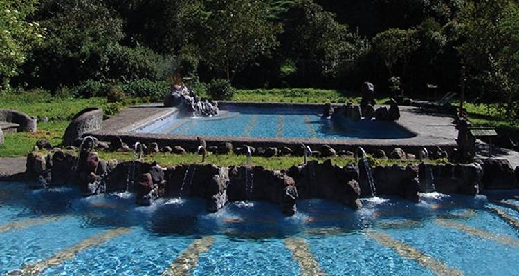 Balneario de aguas termales de Papallacta - Adventure Journeys 3