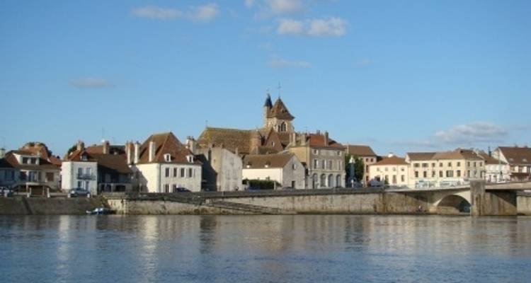Buena Comida y Vinos en un Crucero por la Región de Borgoña (crucero puerto a puerto) (9 destinations) - CroisiEurope River Cruises 3