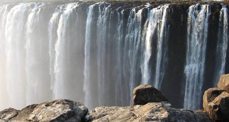 De Nairobi aux chutes Victoria (54 jours) Singes et lacs - Oasis Overland 10