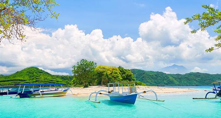 Discover Lombok (6 destinations) - Intrepid Travel 3