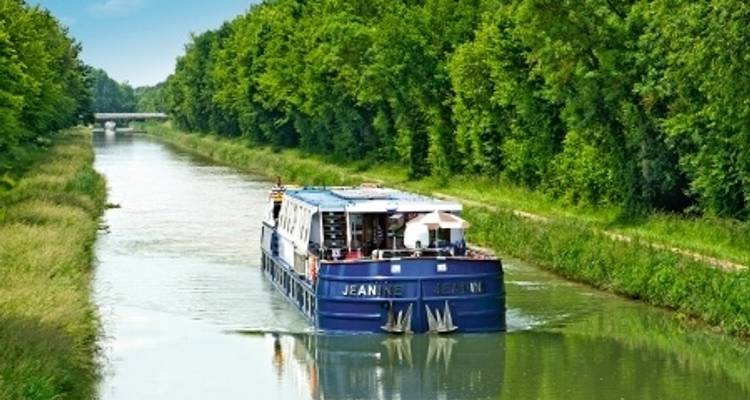 Fine Food and Wines on a Cruise through the Burgundy Region (port-to-port cruise) (8 destinations) - CroisiEurope River Cruises 7