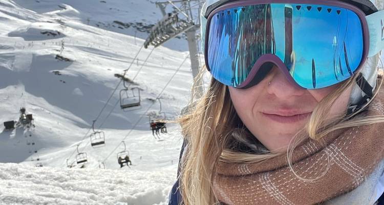 Skiing / Snowboarding holiday, perfect for solo travellers - the HOFNAR experience 6