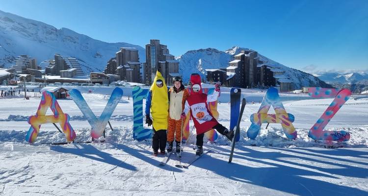 Skiing / Snowboarding holiday, perfect for solo travellers - the HOFNAR experience 7