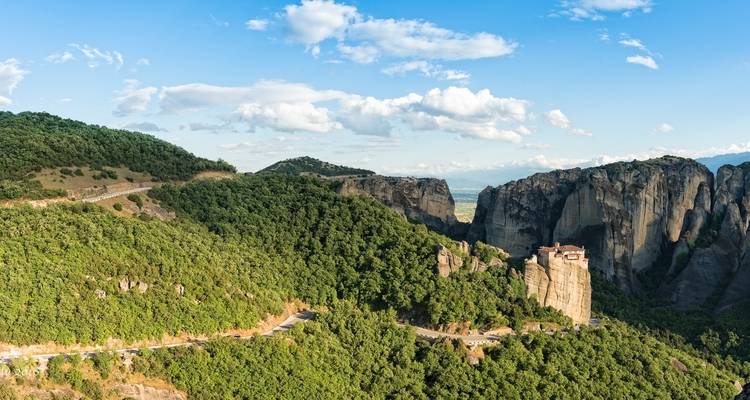 Hiking in magnificent Meteora - Greek Adventure 4