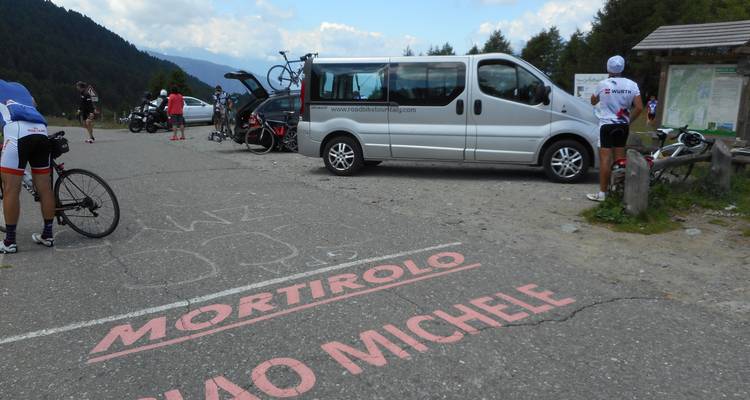 grandes Alpes - circuito de lujo en bicicleta para grupos pequeños - Road Bike Tours Italy 10