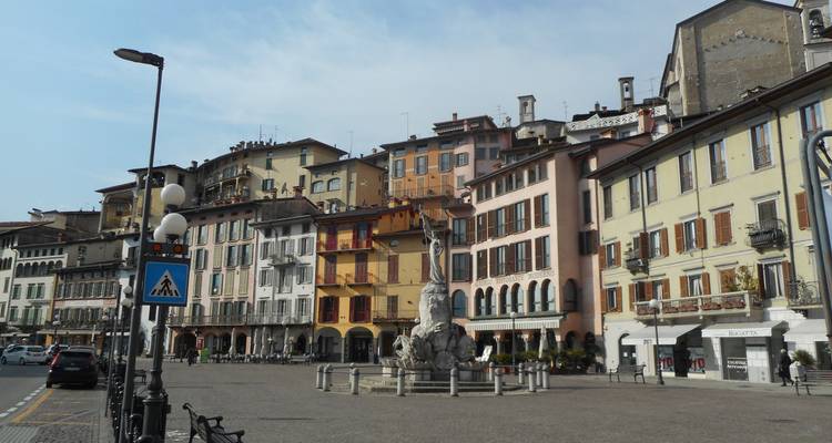 Tres lagos y más - Recorrido ciclista de lujo - Road Bike Tours Italy 3