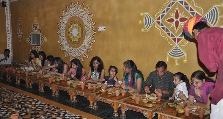 Explore Golden Triangle - Yolo India Tours 8