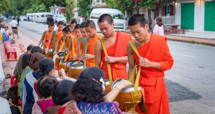 10 Days Unforgettable Journey Through Indochina - Hoi An Express 3