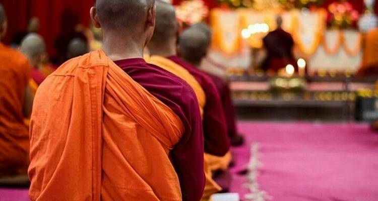 Pilgrimage Varanasi and Bodhgaya - Yolo India Tours 9