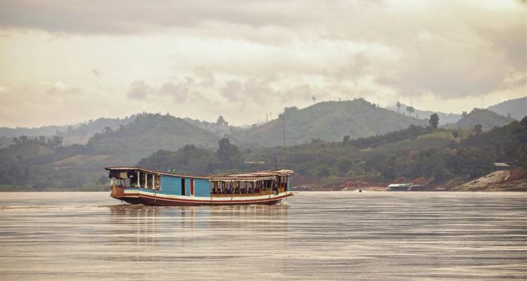 Laos: Amaneceres y comida callejera - G Adventures 2