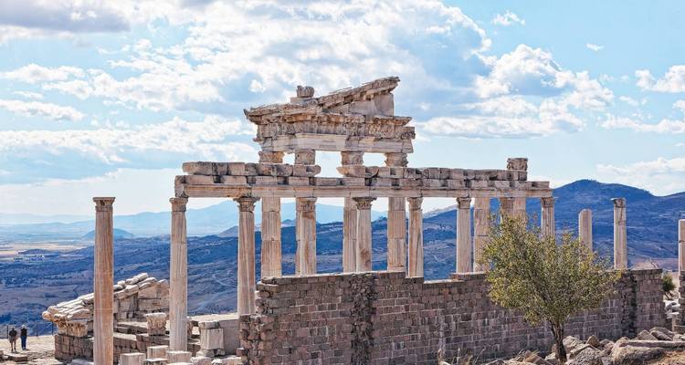 Istanbul to Athens - 14 days - On The Go Tours 6