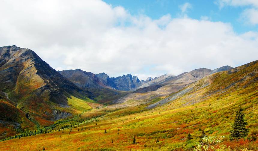 A Patagônia do Canadá: Trekking no Parque Territorial Tombstone — 1