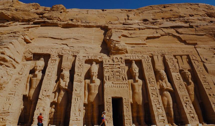 مصر للمراهقين: استكشاف بلا قيود - 10 أيام — 1