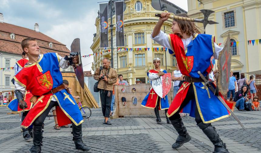 W pełni prowadzona wycieczka objazdowa po Rumunii z lotniska w Bukareszcie — 1