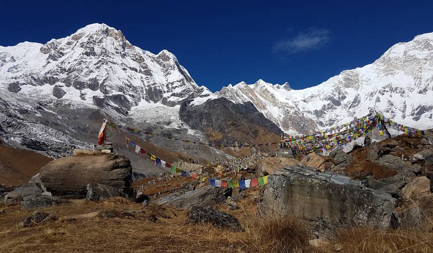 Caminhada ao Acampamento Base de Annapurna para 2026/2027 — 1