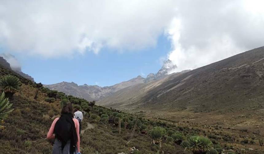 6D/5N Monte Quénia: Rota Chogoria – Sirimon — 1