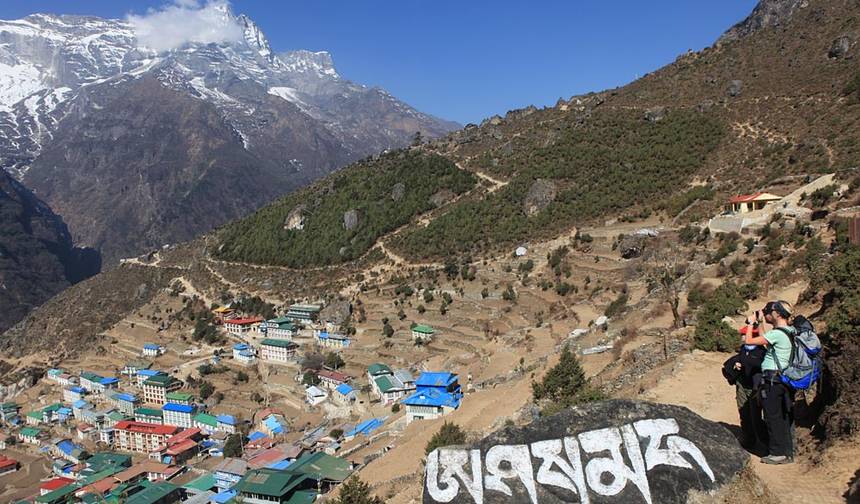 Caminhada ao Acampamento Base do Everest e Lagos Gokyo — 1