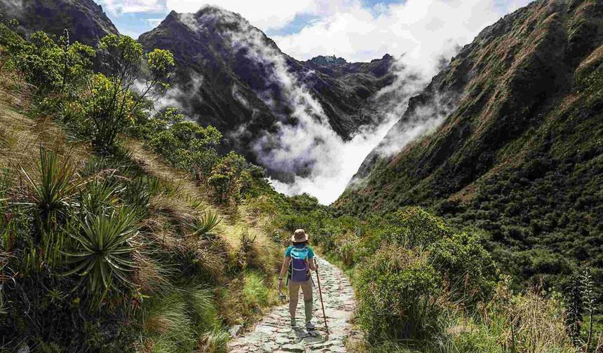 Inca Trail connection lares to Machu Picchu 4 days — 1