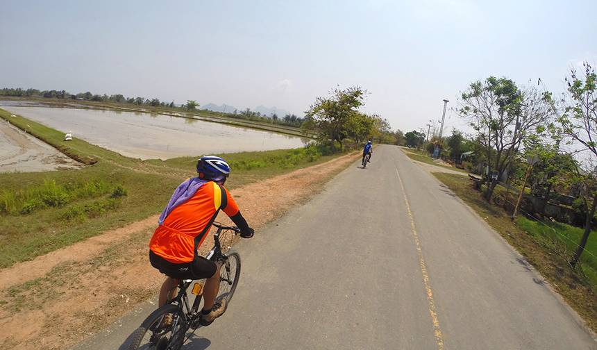 De Banguecoque a Saigão de Bicicleta — 1