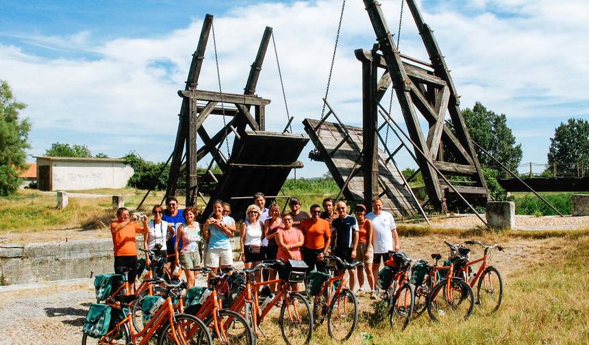 Passeio de bicicleta e barco Provença e Camargue: de Avignon a Aigues-Mortes — 1