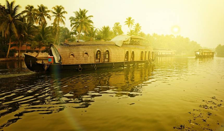 Os Canais de Kerala e Praias Exóticas — 1