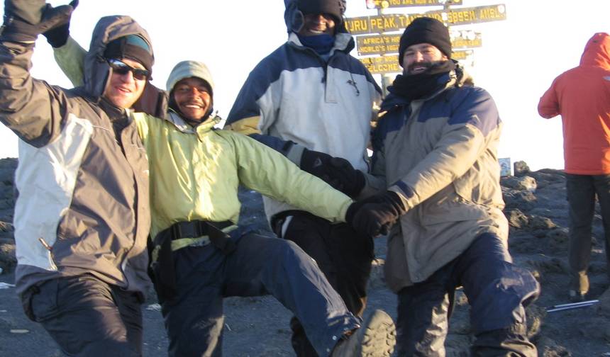 Rota do Circuito Norte do Kilimanjaro: Escalada Privada de 8 dias — 1