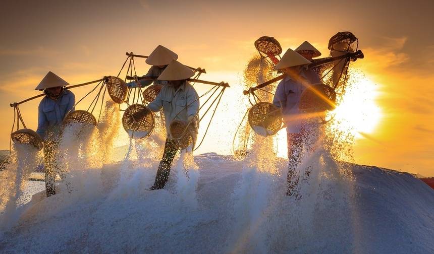 Southeast Asia: Northern Hilltribe Trekking & Beach Vibes — 1