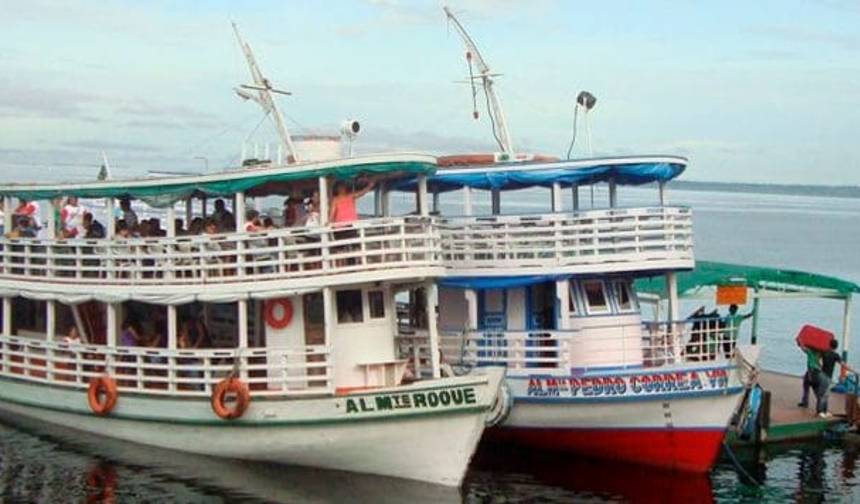 Amazônia Brasileira de Barco — 1