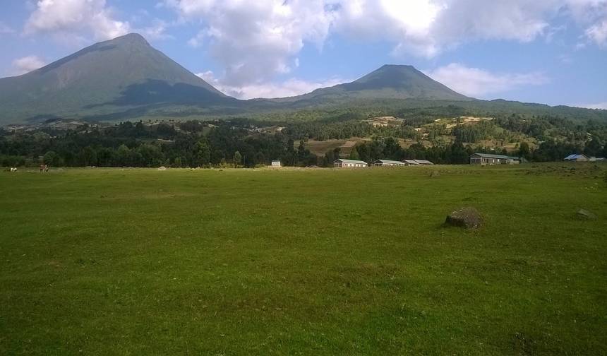 Safari de 3 Dias para Trekking de Gorilas e Macacos Dourados em Uganda — 1